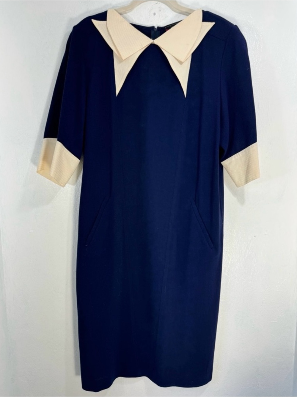 Vtg.70s Fendi Navy Shift Dress with Cream Pointed Collar.Size Italian 46 U.S. L